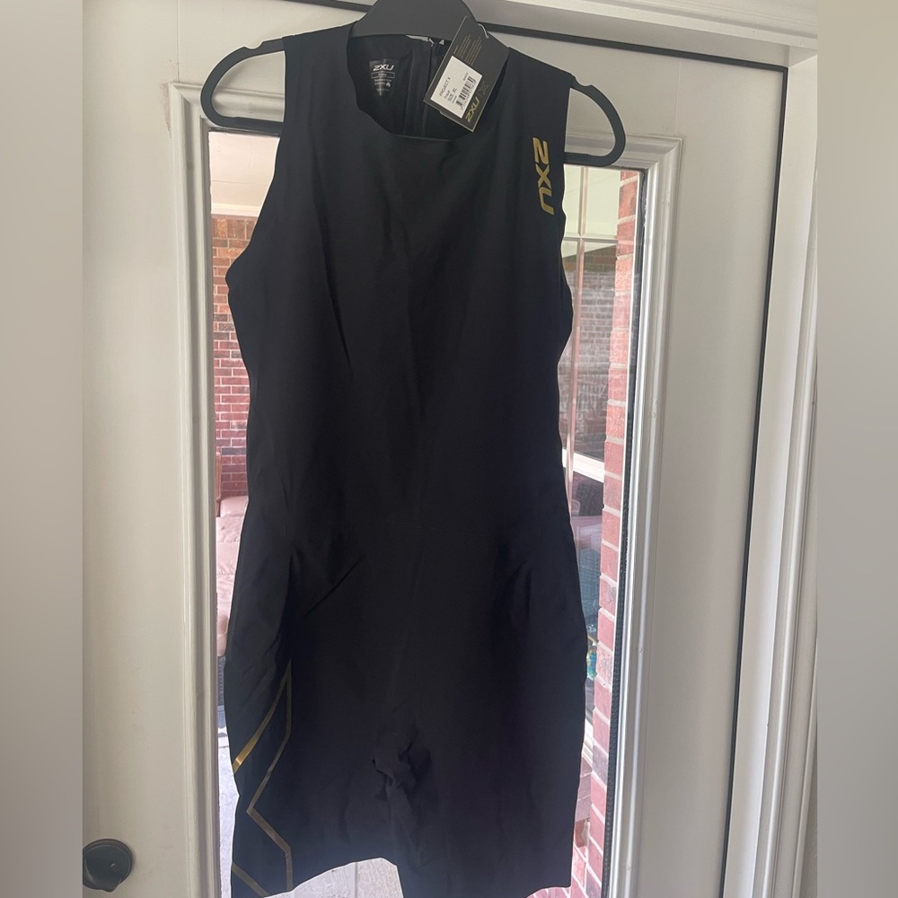 2XU Black Sleeveless Triathlon Suit with Gold Accents